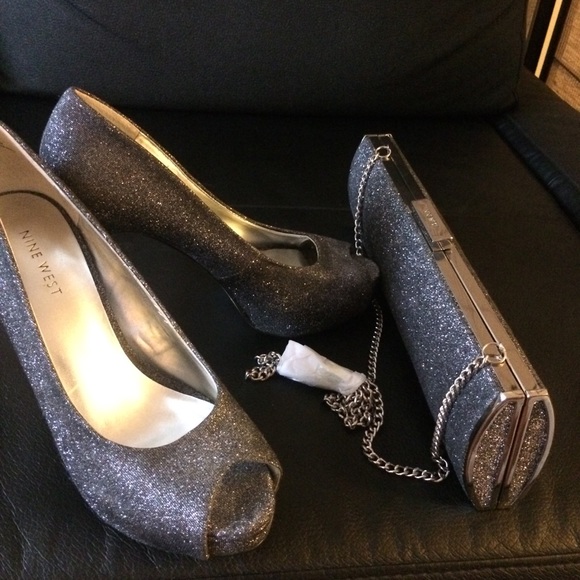 Size 7M - Picture 2 of 2